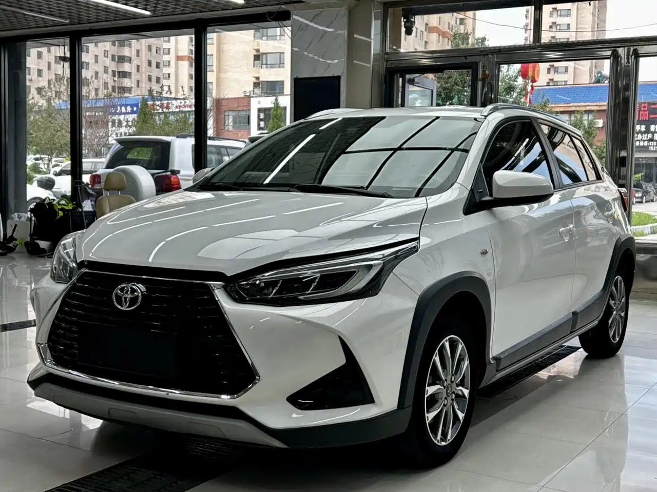 Toyota Yaris L 2022